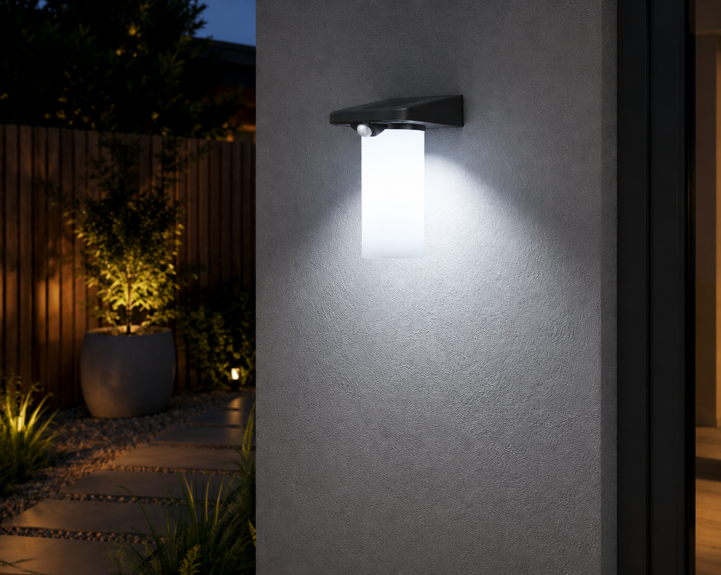 “SWISH” Wall Light w/ PIR (Cool White)