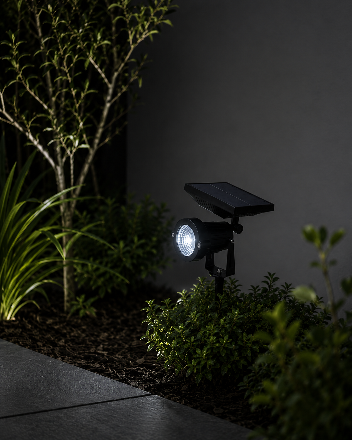 "King" Garden Spot Light w/ Solar Panel (CW)
